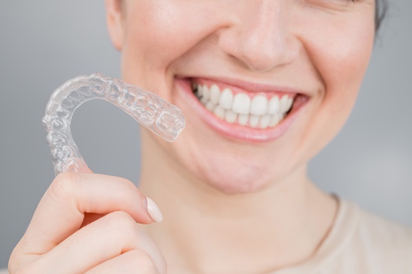 Invisalign For Adult Teeth Straightening